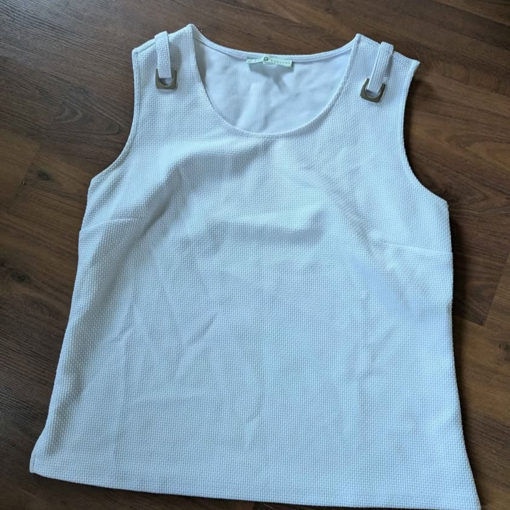 NWOT Elegant White Sleeveless Top